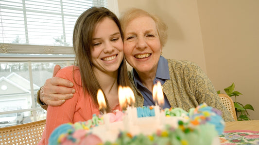 What to write in granddaughter birthday card: Ideas for every age