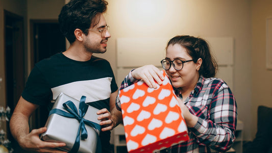 Top reasons personalized friendship gifts truly celebrate friendship